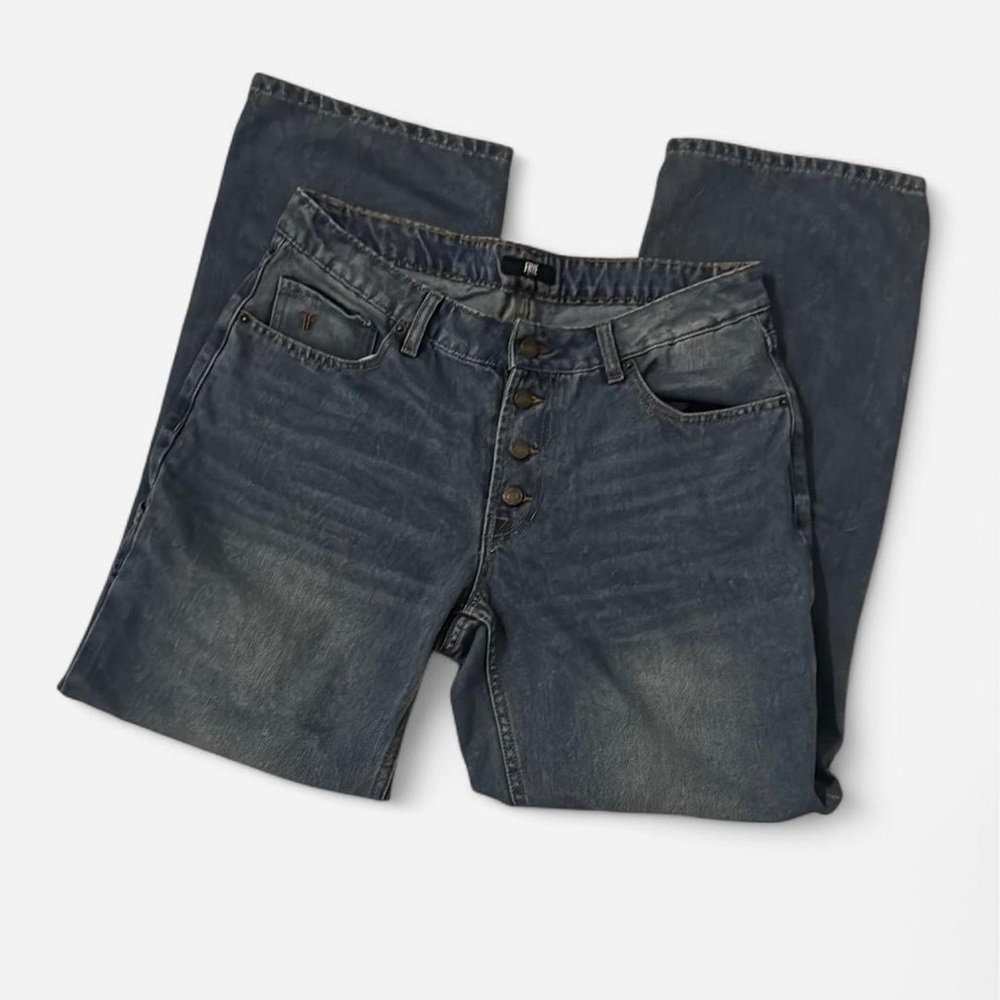 Frye women’s relaxed fit jeans size 28